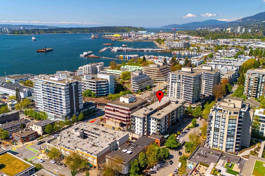 409 123 W 1st Street North Vancouver, BC - 32