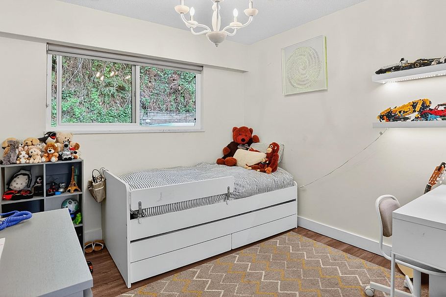 668 Alpine Court North Vancouver, BC - 18