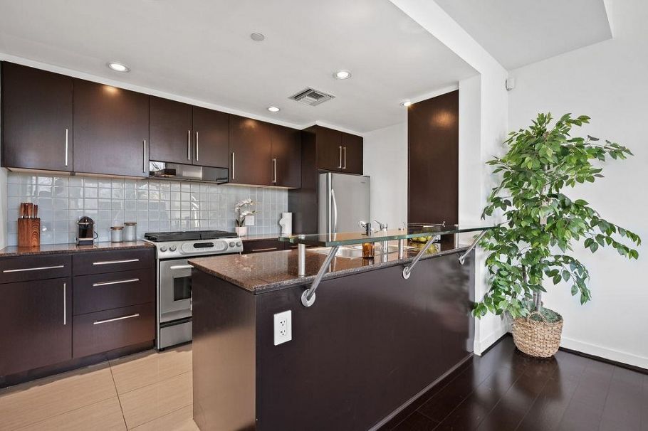 TH105 638 Beach Crescent Vancouver, BC - 36