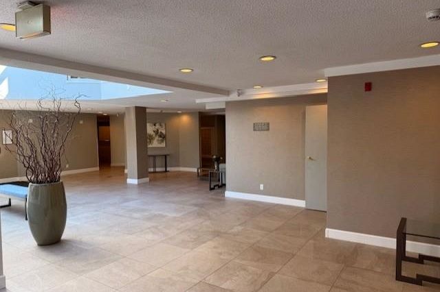 322 121 W 29 Street North Vancouver, BC - 13