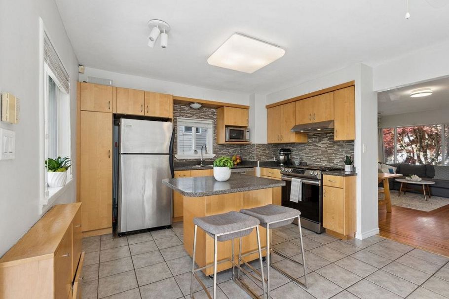 4344 Skeena Street Vancouver, BC - 3