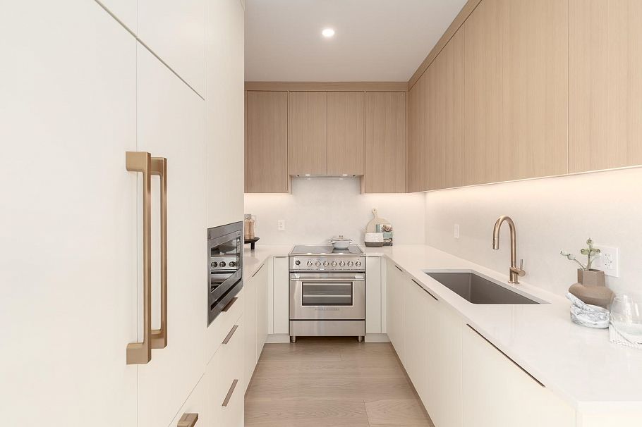 2652 E 38th Avenue Vancouver, BC - 12