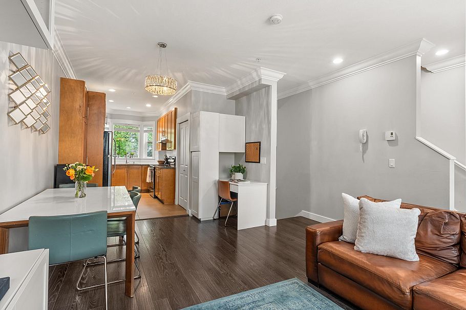 1382 E 27th Avenue Vancouver, BC - 6