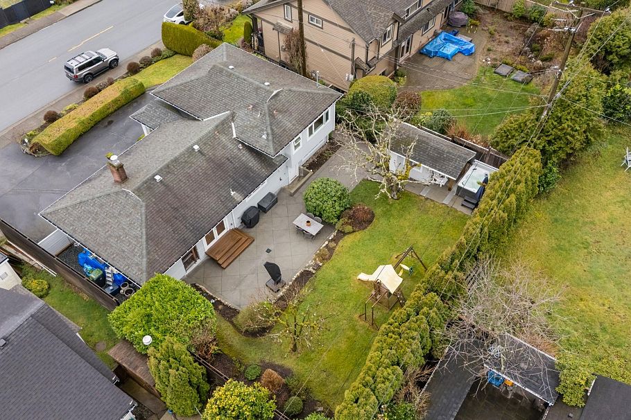 4384 Highland Boulevard North Vancouver, BC - 38