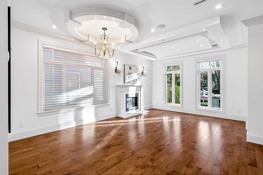 3715 W 22nd Avenue Vancouver, BC - 3