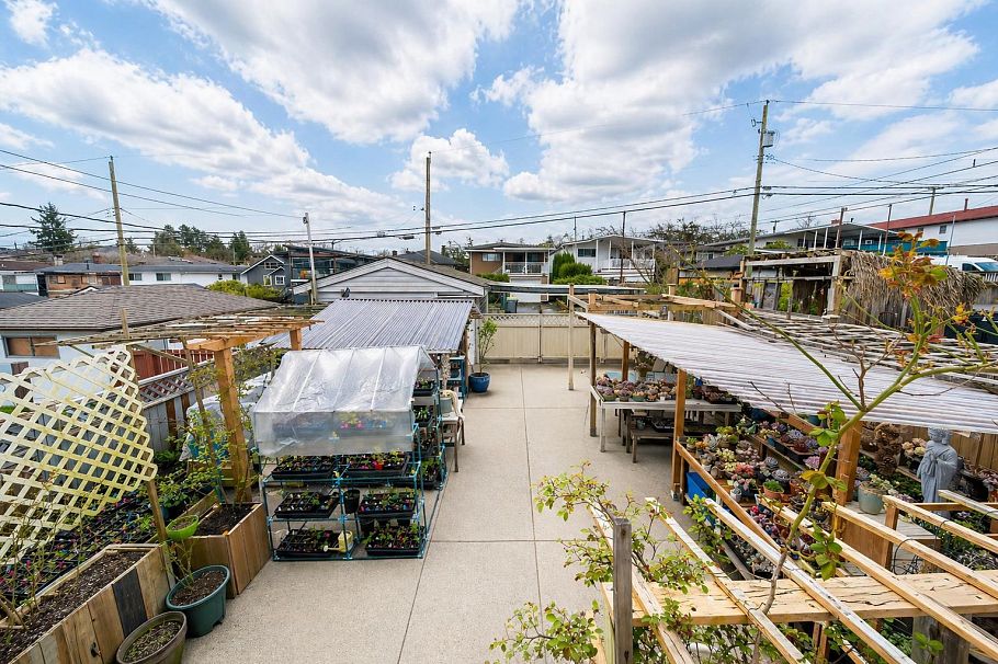 3134 E 1st Avenue Vancouver, BC - 24