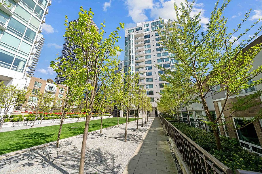 604 1501 Howe Street Vancouver, BC - 31