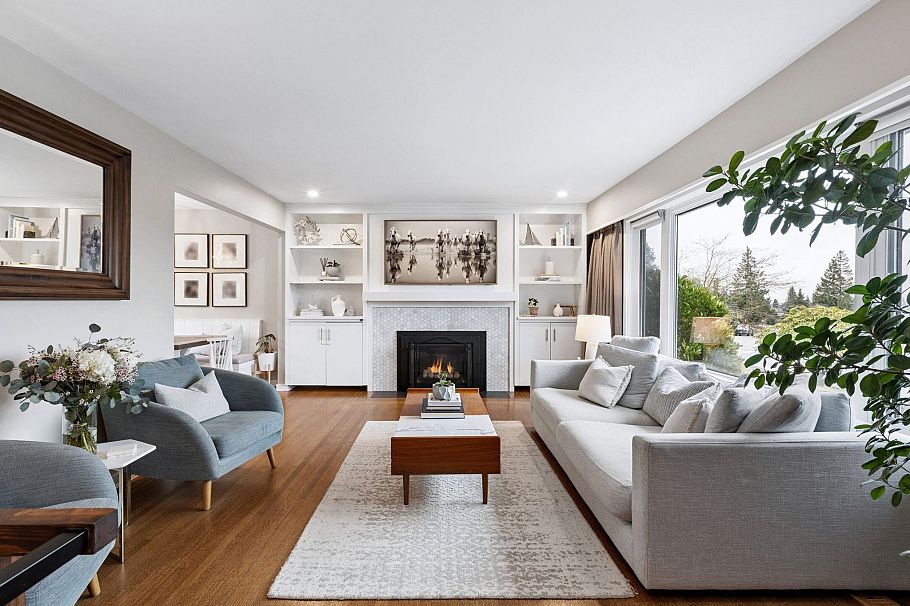 4384 Highland Boulevard North Vancouver, BC - 4