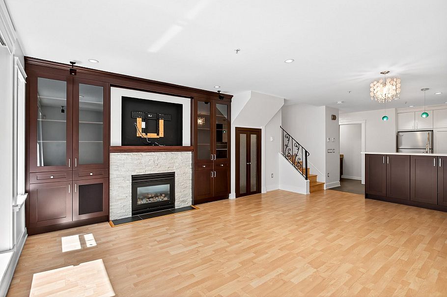 60 3436 Terra Vita Place Vancouver, BC - 1