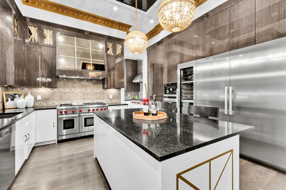 4177 Doncaster Way Vancouver, BC - 9