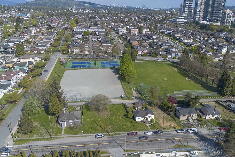 3951 William Street Burnaby, BC - 38