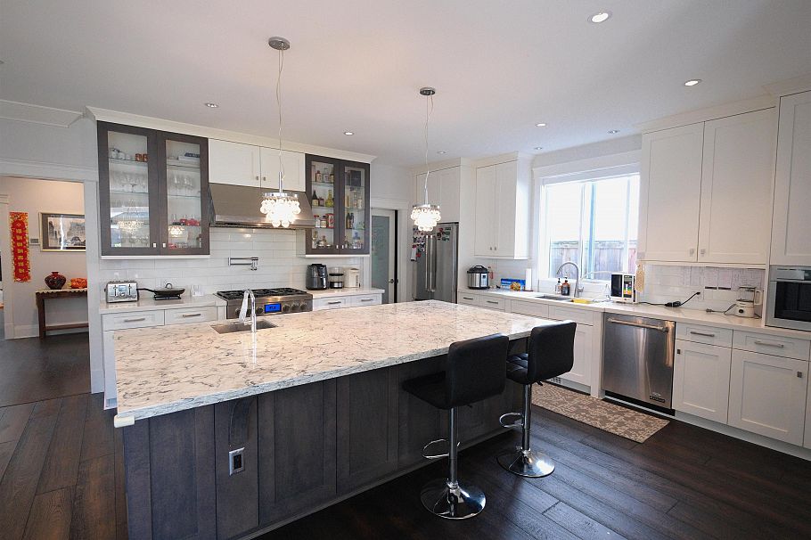 1198 Edgewood Road North Vancouver, BC - 6