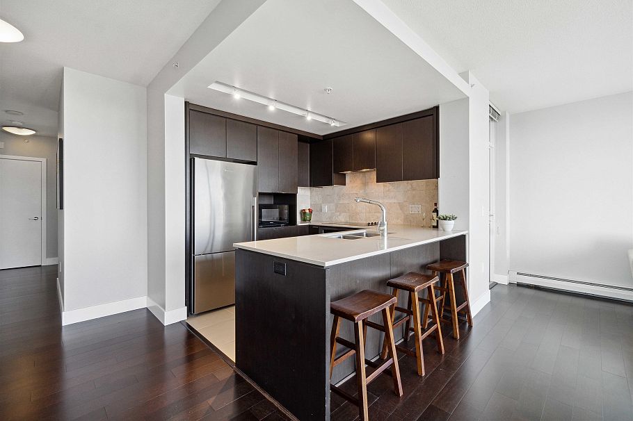 901 1320 Chesterfield Avenue North Vancouver, BC - 10