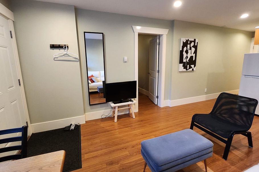 2457 E 3rd Avenue Vancouver, BC - 30
