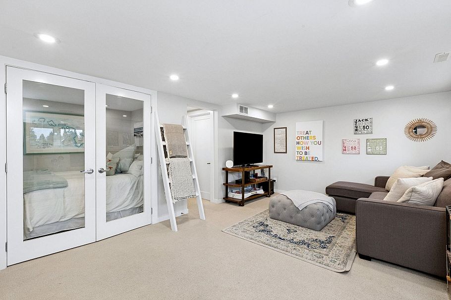 4384 Highland Boulevard North Vancouver, BC - 22