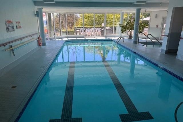 322 121 W 29 Street North Vancouver, BC - 14