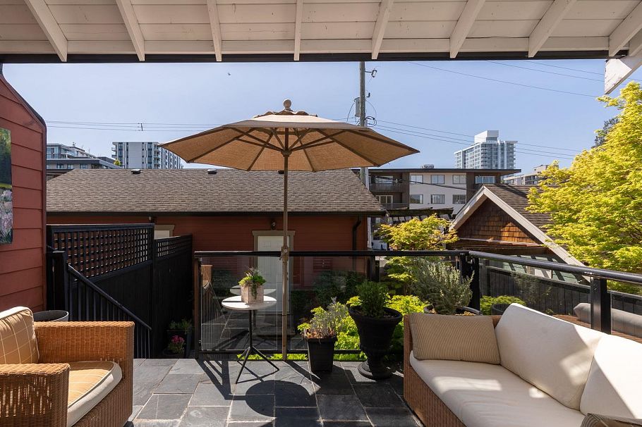 227 E 17 Street North Vancouver, BC - 17