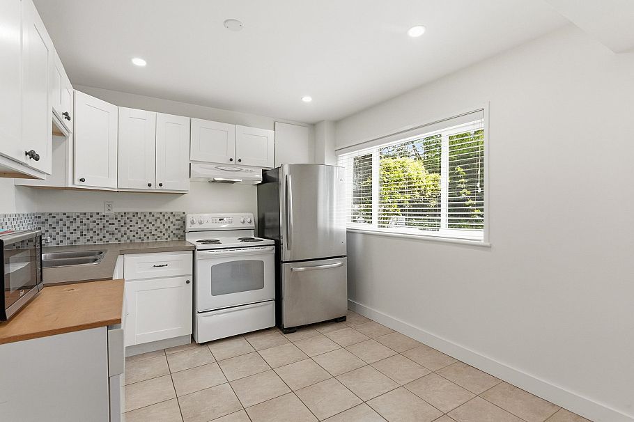 3951 William Street Burnaby, BC - 21