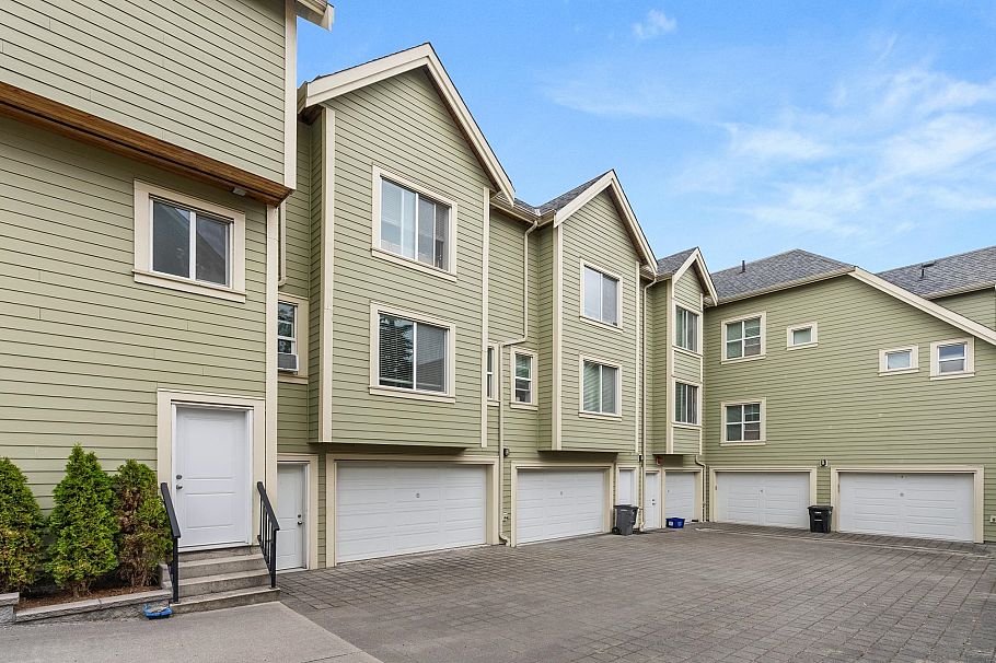 1382 E 27th Avenue Vancouver, BC - 27