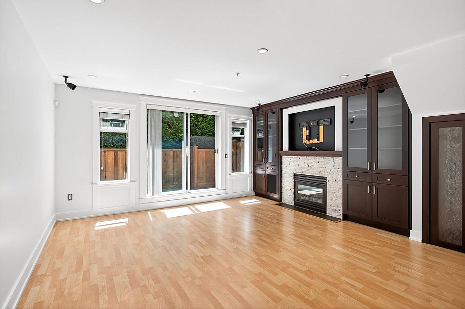 60 3436 Terra Vita Place Vancouver, BC - 11