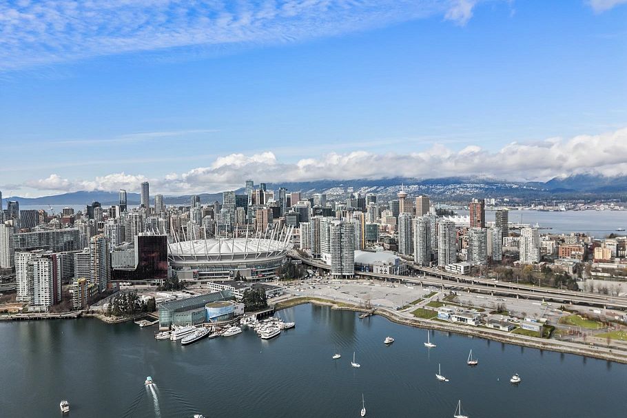 305 1775 Quebec Street Vancouver, BC - 3