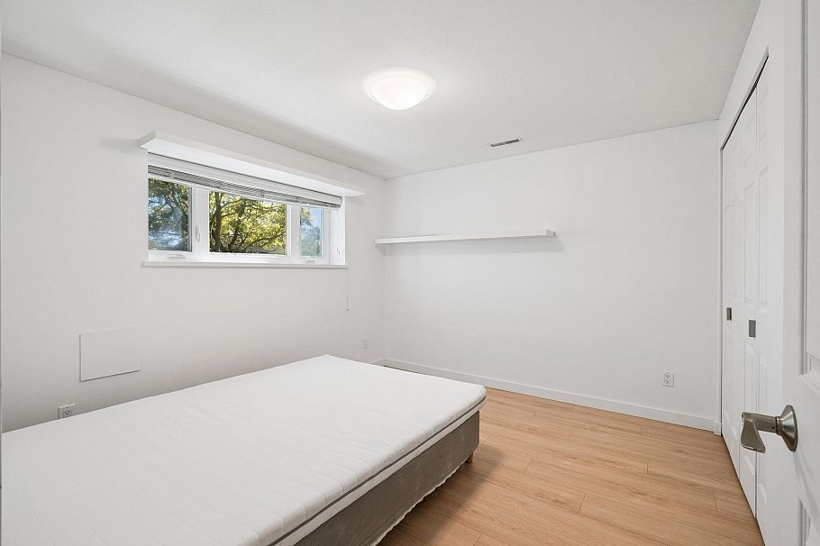 7621 Elliott Street Vancouver, BC - 26