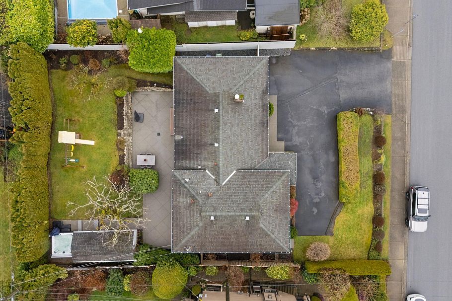 4384 Highland Boulevard North Vancouver, BC - 39