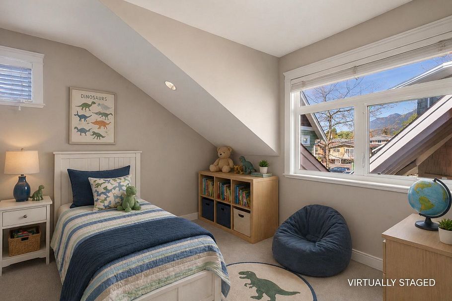 227 E 17 Street North Vancouver, BC - 25