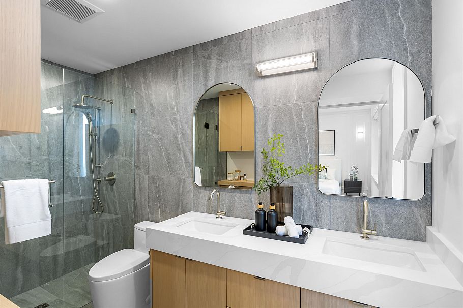 1 165 E 45th Avenue Vancouver, BC - 13