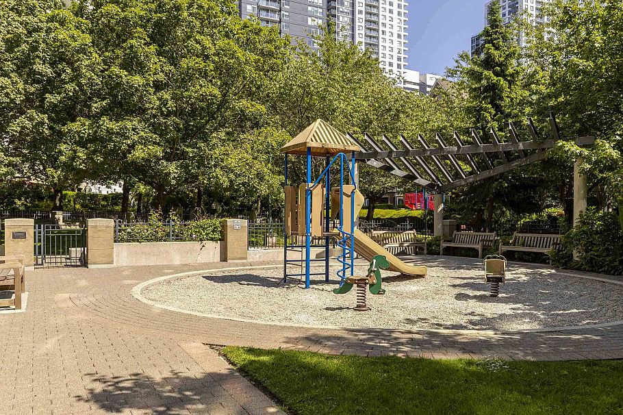 809 5380 Oben Street Vancouver, BC - 31