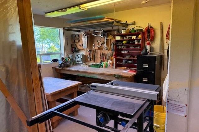 322 121 W 29 Street North Vancouver, BC - 15