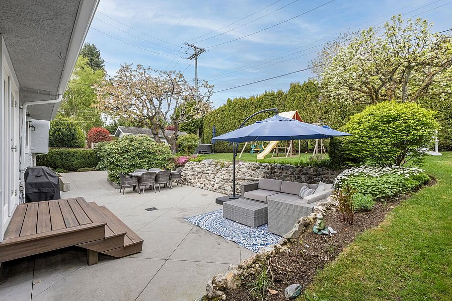 4384 Highland Boulevard North Vancouver, BC - 35