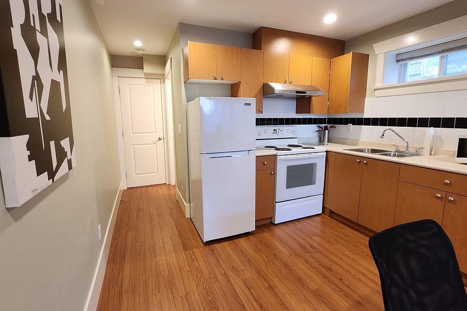2457 E 3rd Avenue Vancouver, BC - 29