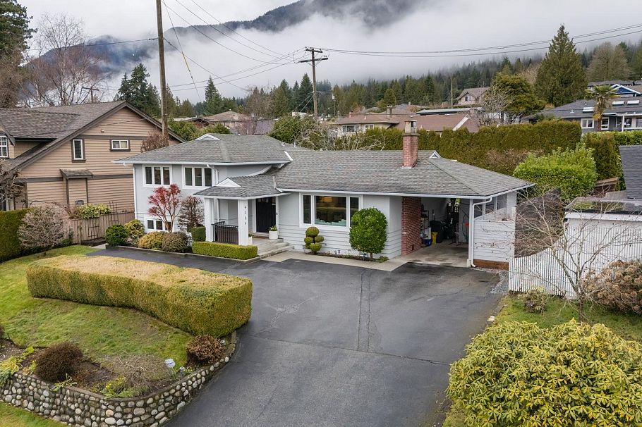 4384 Highland Boulevard North Vancouver, BC - 37