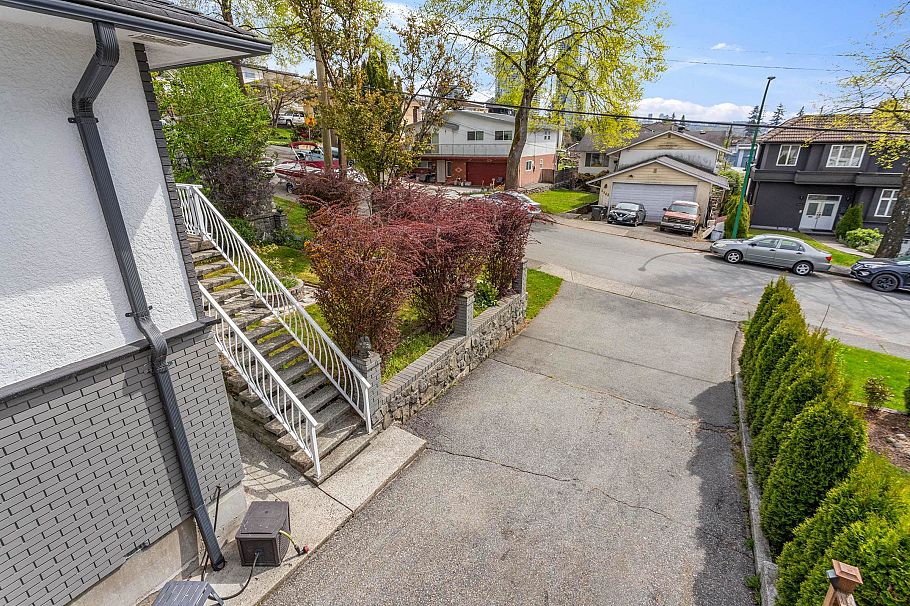 3951 William Street Burnaby, BC - 3