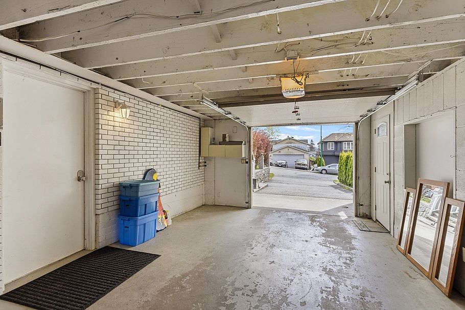 3951 William Street Burnaby, BC - 19