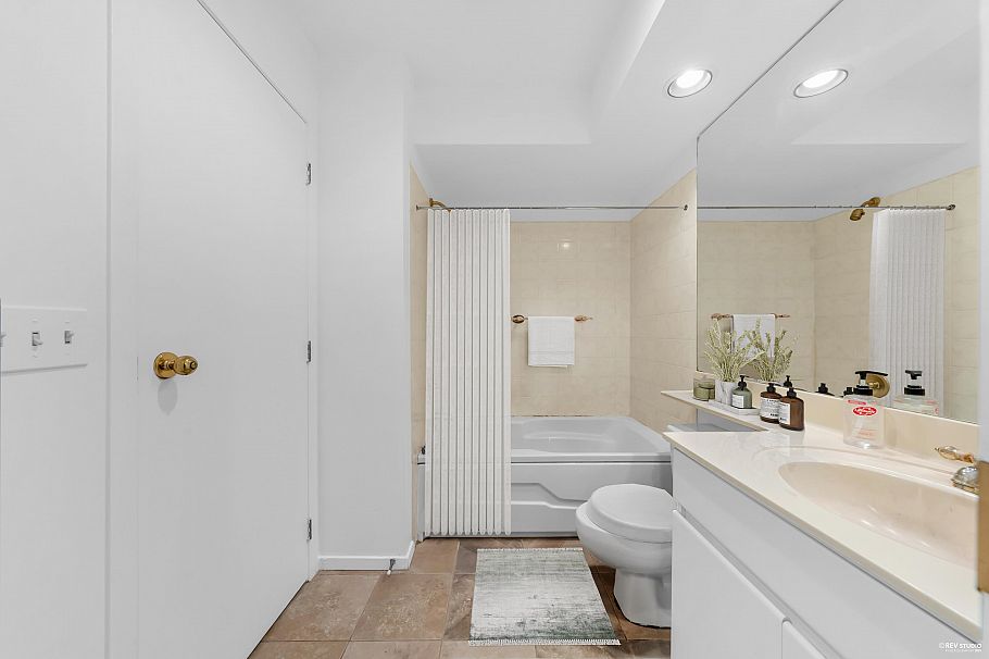 107 933 W 8th Avenue Vancouver, BC - 7