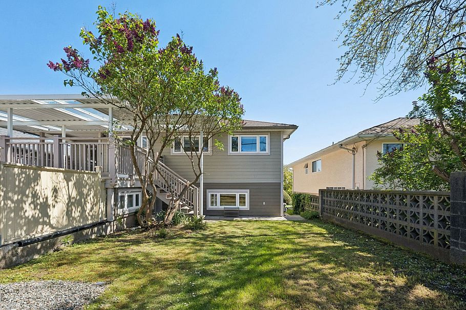 7621 Elliott Street Vancouver, BC - 36