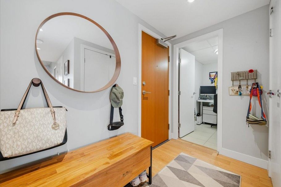 806 288 W 1st Avenue Vancouver, BC - 2