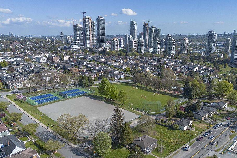 3951 William Street Burnaby, BC - 37