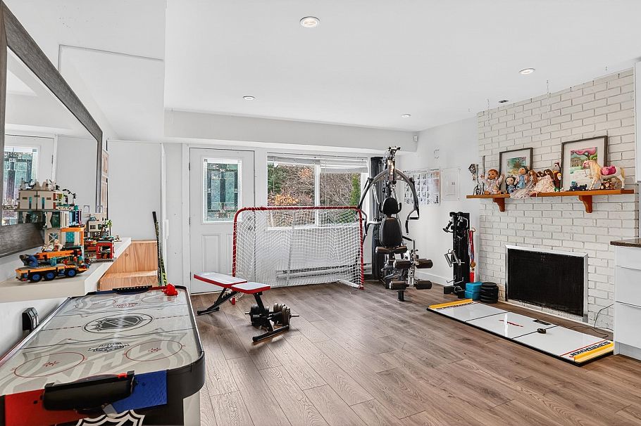 668 Alpine Court North Vancouver, BC - 21