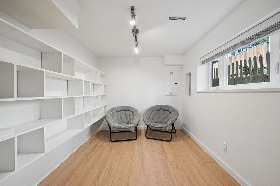 7621 Elliott Street Vancouver, BC - 22