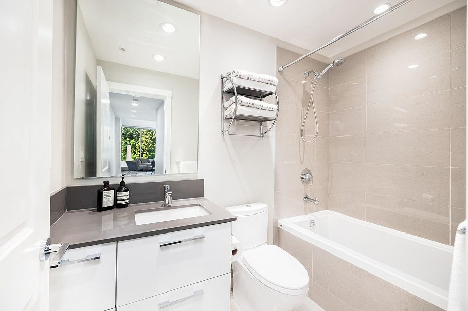 306 3487 Binning Road Vancouver, BC - 14