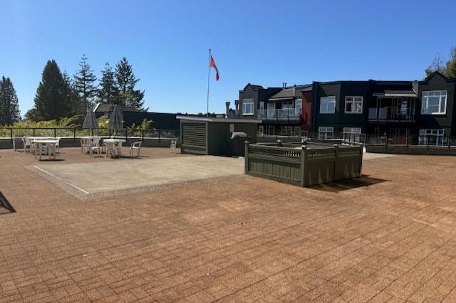 322 121 W 29 Street North Vancouver, BC - 19