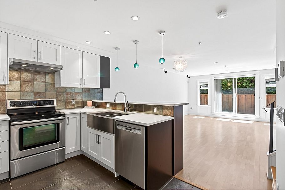 60 3436 Terra Vita Place Vancouver, BC - 7