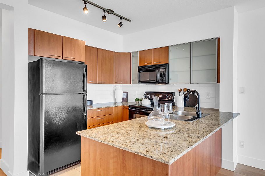 1051 1483 E King Edward Avenue Vancouver, BC - 6