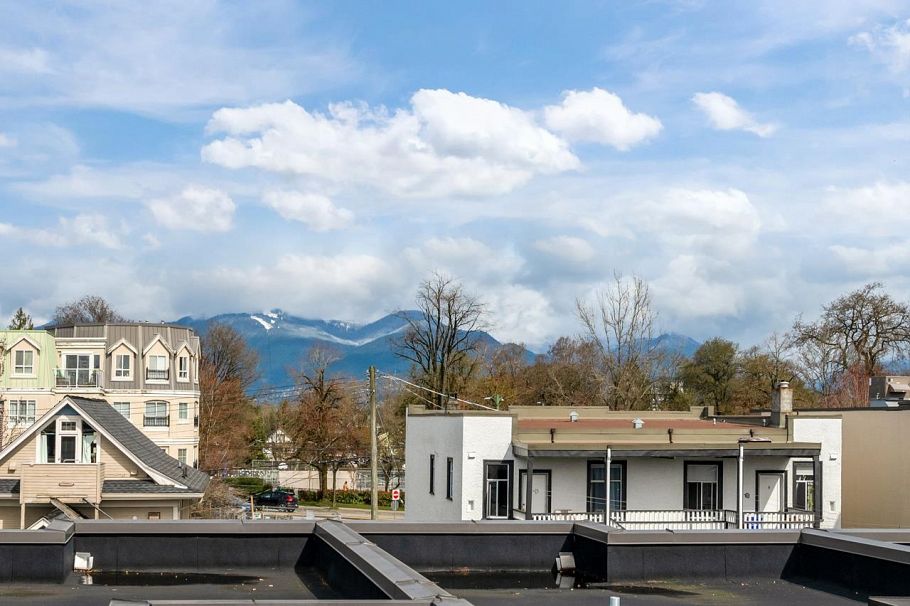 8 531 E 16th Avenue West Vancouver, BC - 22