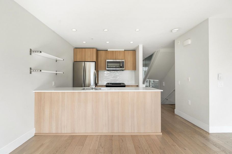 8 531 E 16th Avenue West Vancouver, BC - 6