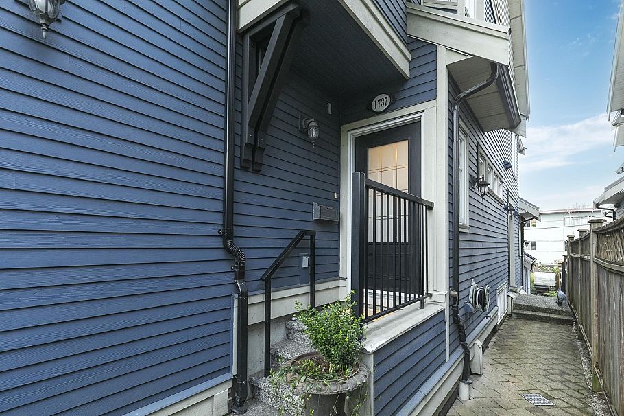 1737 Frances Street Vancouver, BC - 33