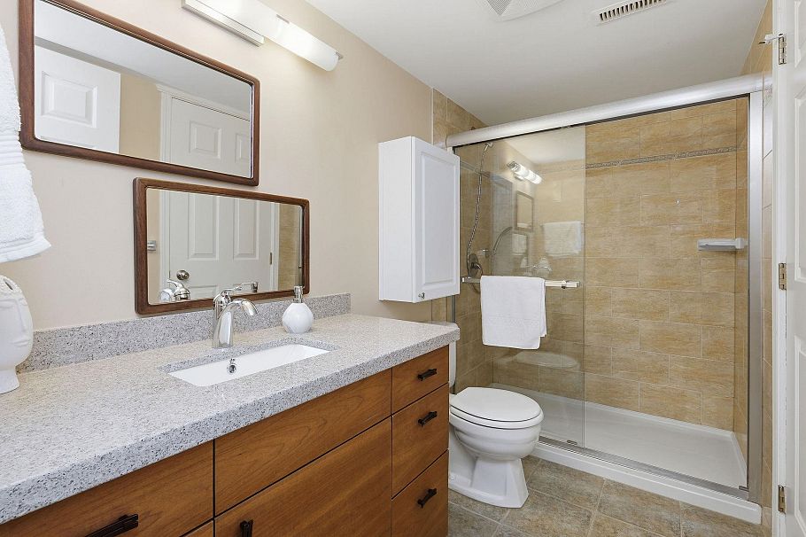 1558 Bowser Avenue North Vancouver, BC - 29